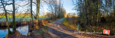 Links die Alster, rechts die Alte Alster kurz vor der Mündung.