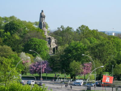 Das Bismarckdenkmal auf der Elbhöhe.