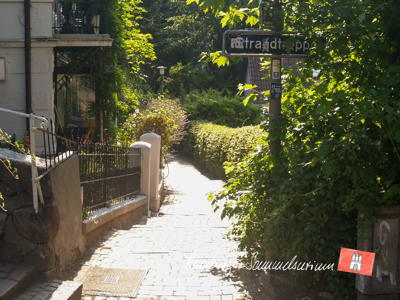 An der Strandtreppe.