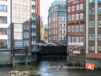Nikolaifleet mit Rest des zugeschütteten Steckelhörnfleet. Nikolaifleet mit Rest des zugeschütteten Steckelhörnfleet.