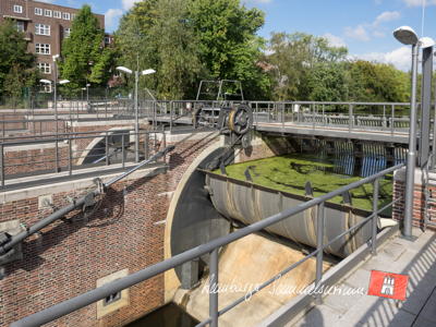 Das Wehr der Fuhlsbütteler Schleuse zur Regulierung des Wasserstandes.