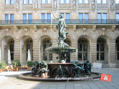 Der Hygieia-Brunnen im Innenhof des Rathauses.