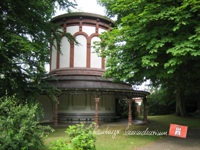 Wasserbehälter mit Unterstand am Nordring.